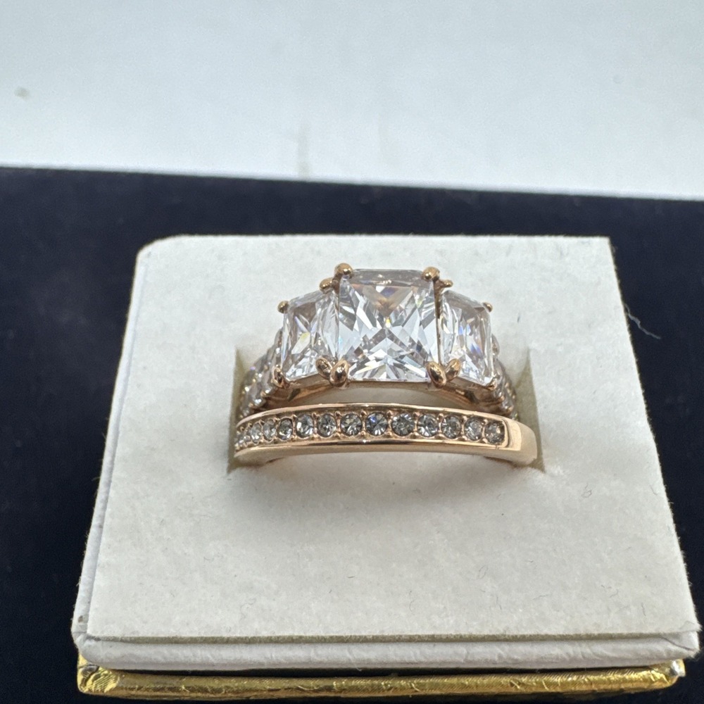 TK316 - IP Rose Gold(Ion Plating) Stainless Steel Ring with AAA Grade CZ in